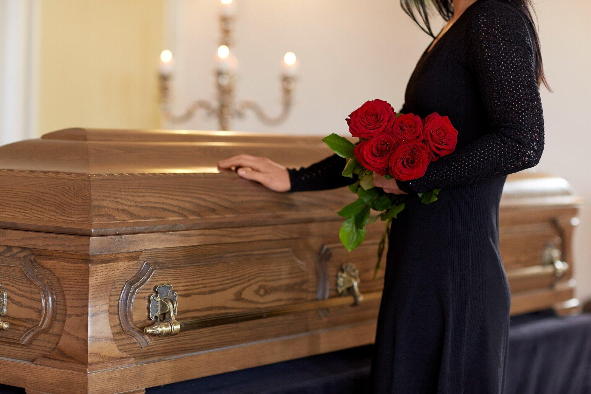 burial-people-and-mourning-con